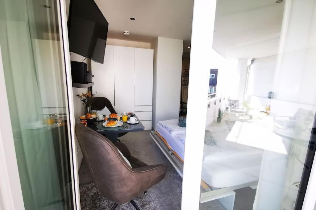 Hh 03 By Rockchair - Superhost Status - Modernes Apartment Mit Sonnigem Balkon & Premium Boxspringbetten In Winterhude - Hamburg Top Geheimtipp Exterior photo
